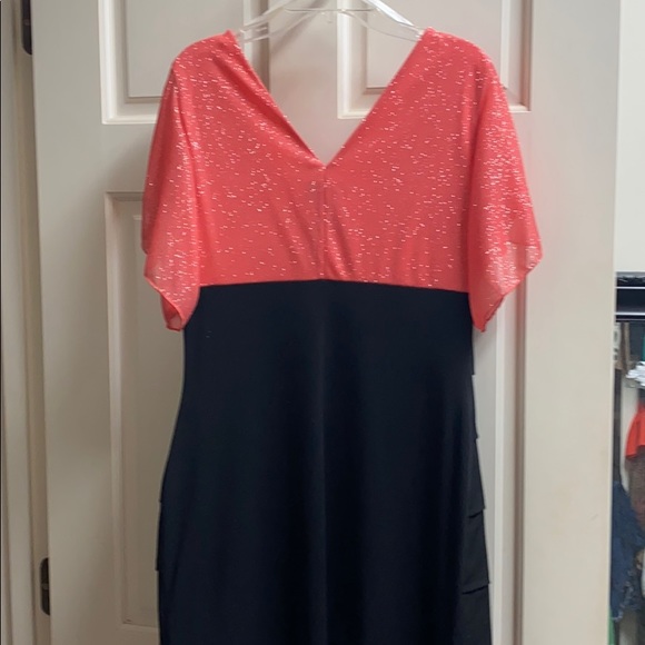 Dress - Picture 4 of 4